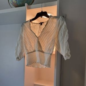 BOGO EVERYTHING $10 Cropped blouse